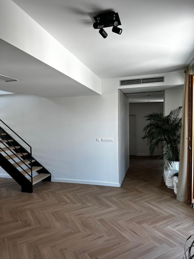 Luxury Penthouse At The Historical Centre With Free Parking Bratislava Exterior foto