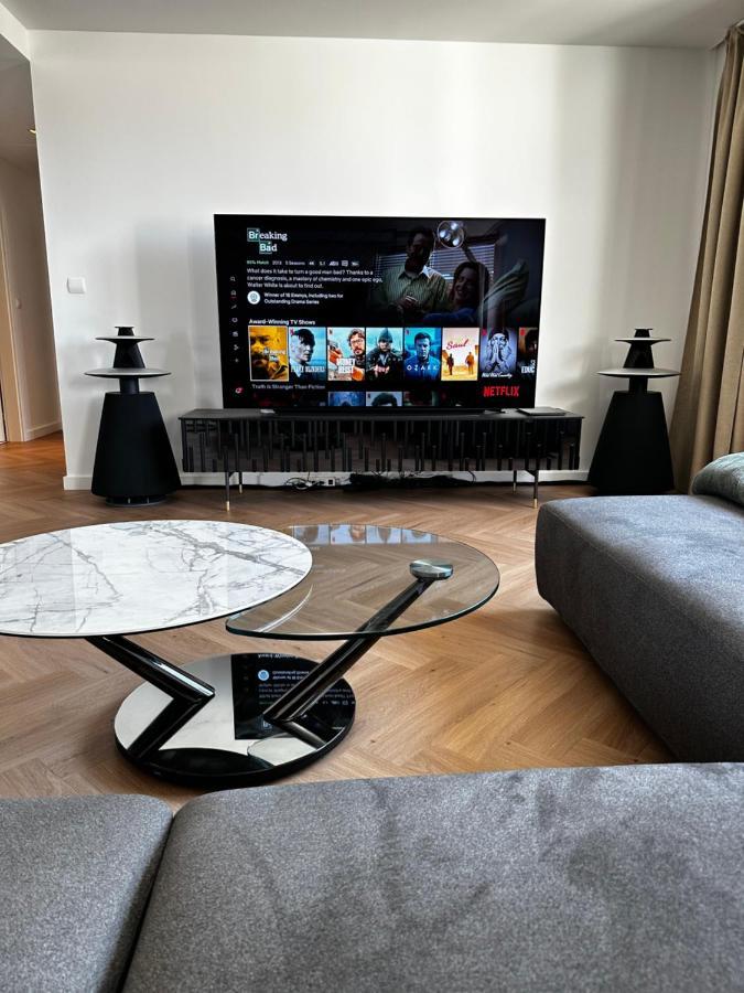 Luxury Penthouse At The Historical Centre With Free Parking Bratislava Exterior foto