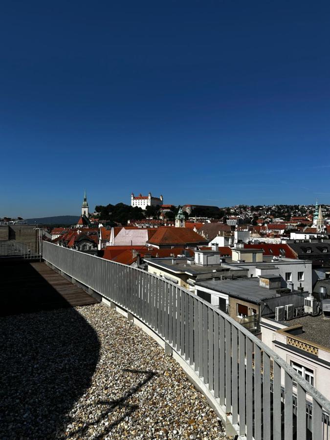 Luxury Penthouse At The Historical Centre With Free Parking Bratislava Exterior foto