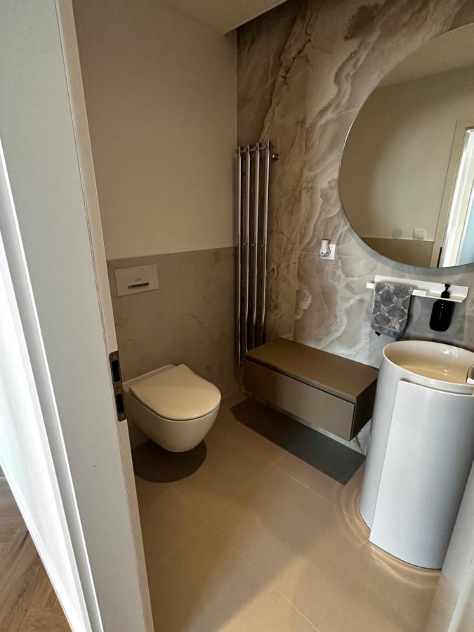 Luxury Penthouse At The Historical Centre With Free Parking Bratislava Exterior foto