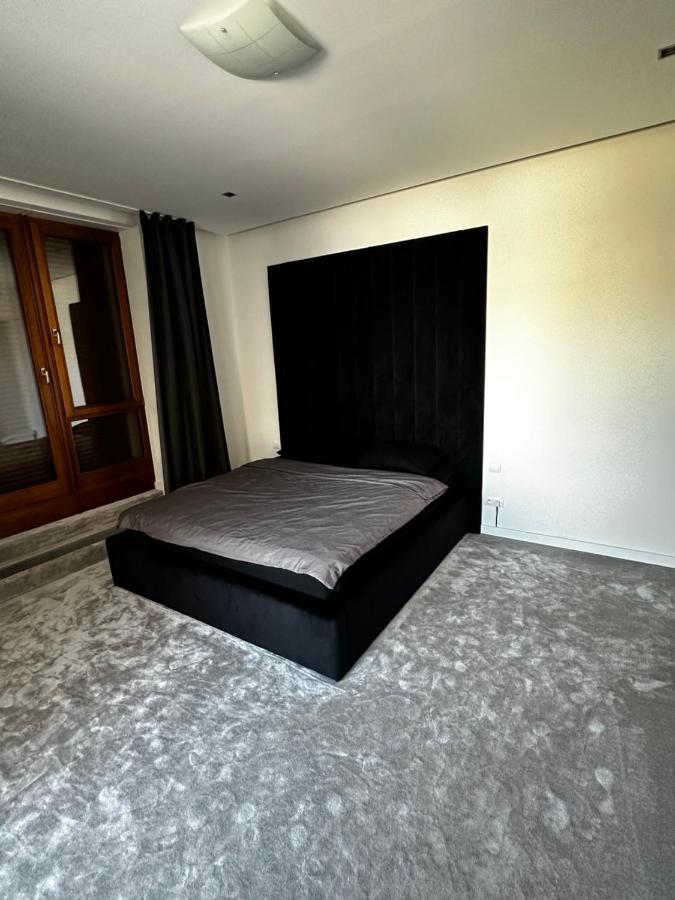 Luxury Penthouse At The Historical Centre With Free Parking Bratislava Exterior foto